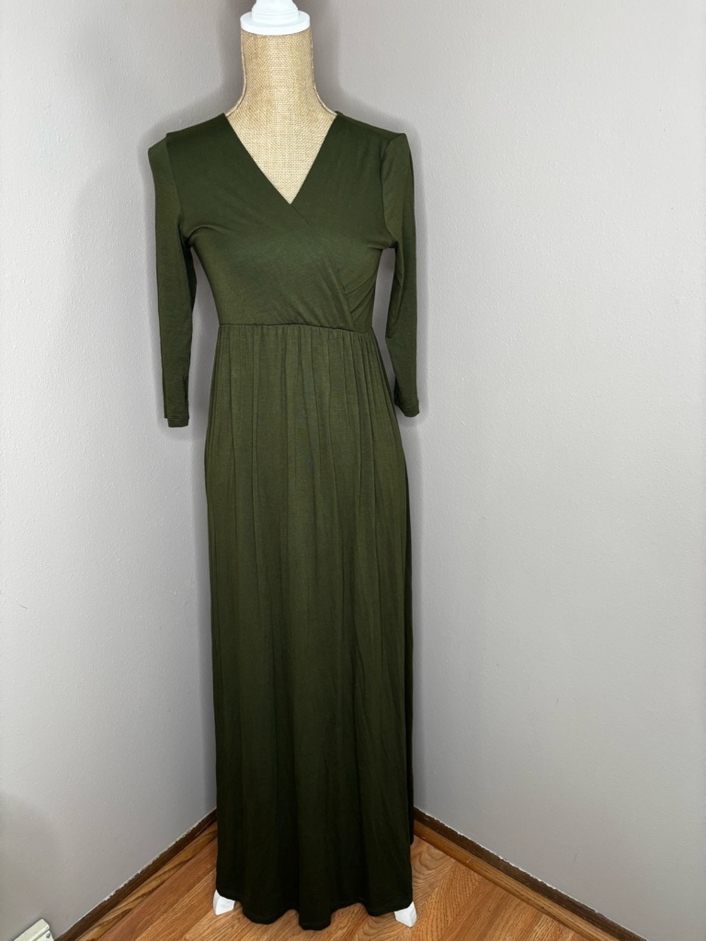 Maternity Nursing COCO USA Olive Green V-Neck Maxi Dress with 3/4 Sleeves Med